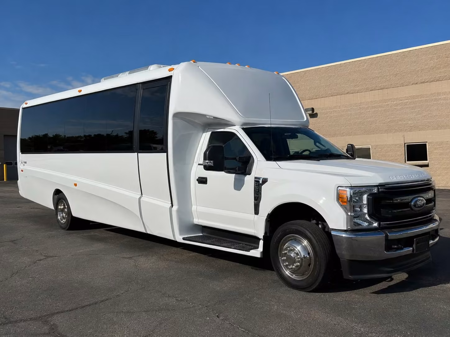18 passenger minibus