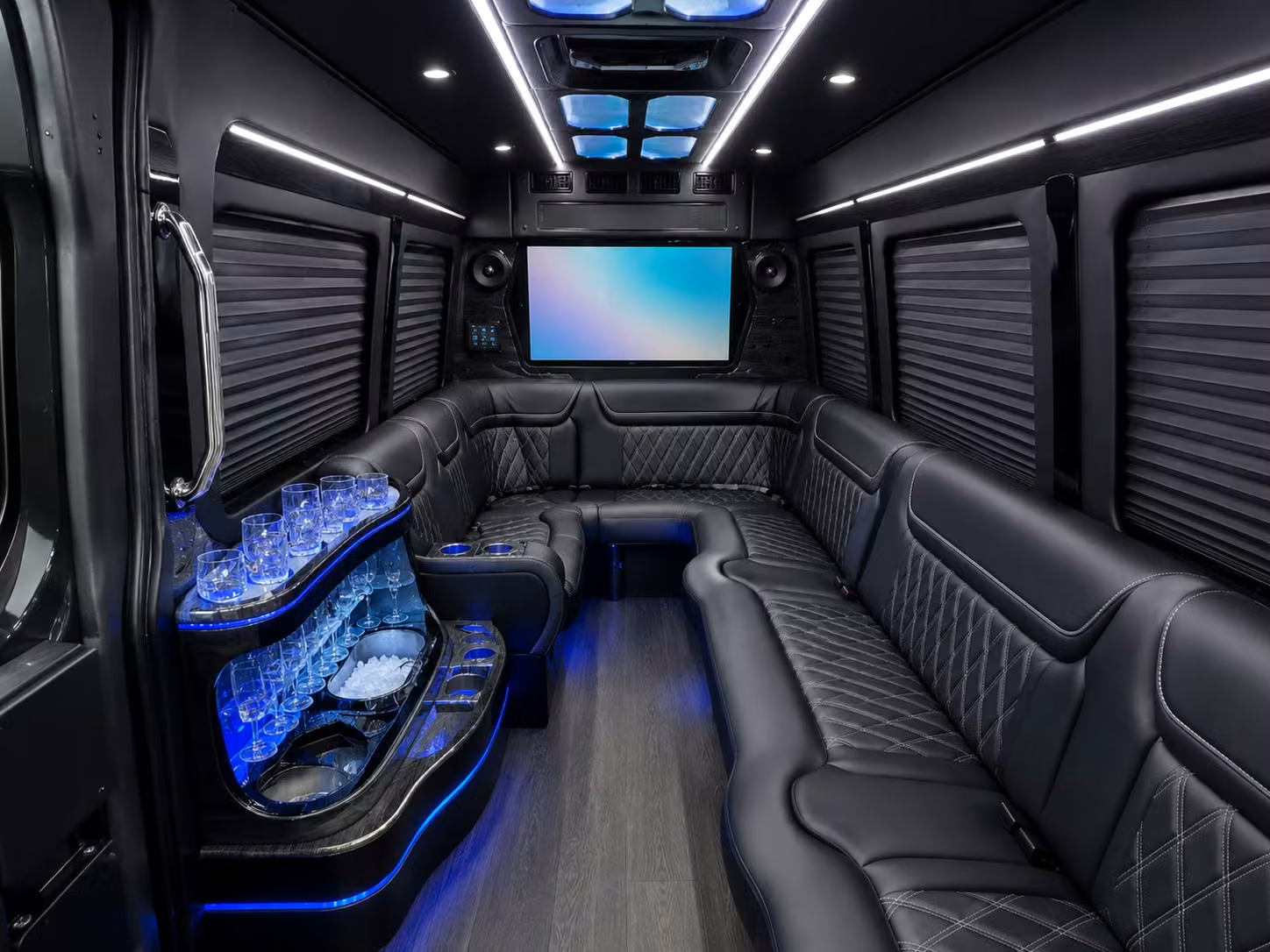 airport transfers and executive transportation at eppley airfield