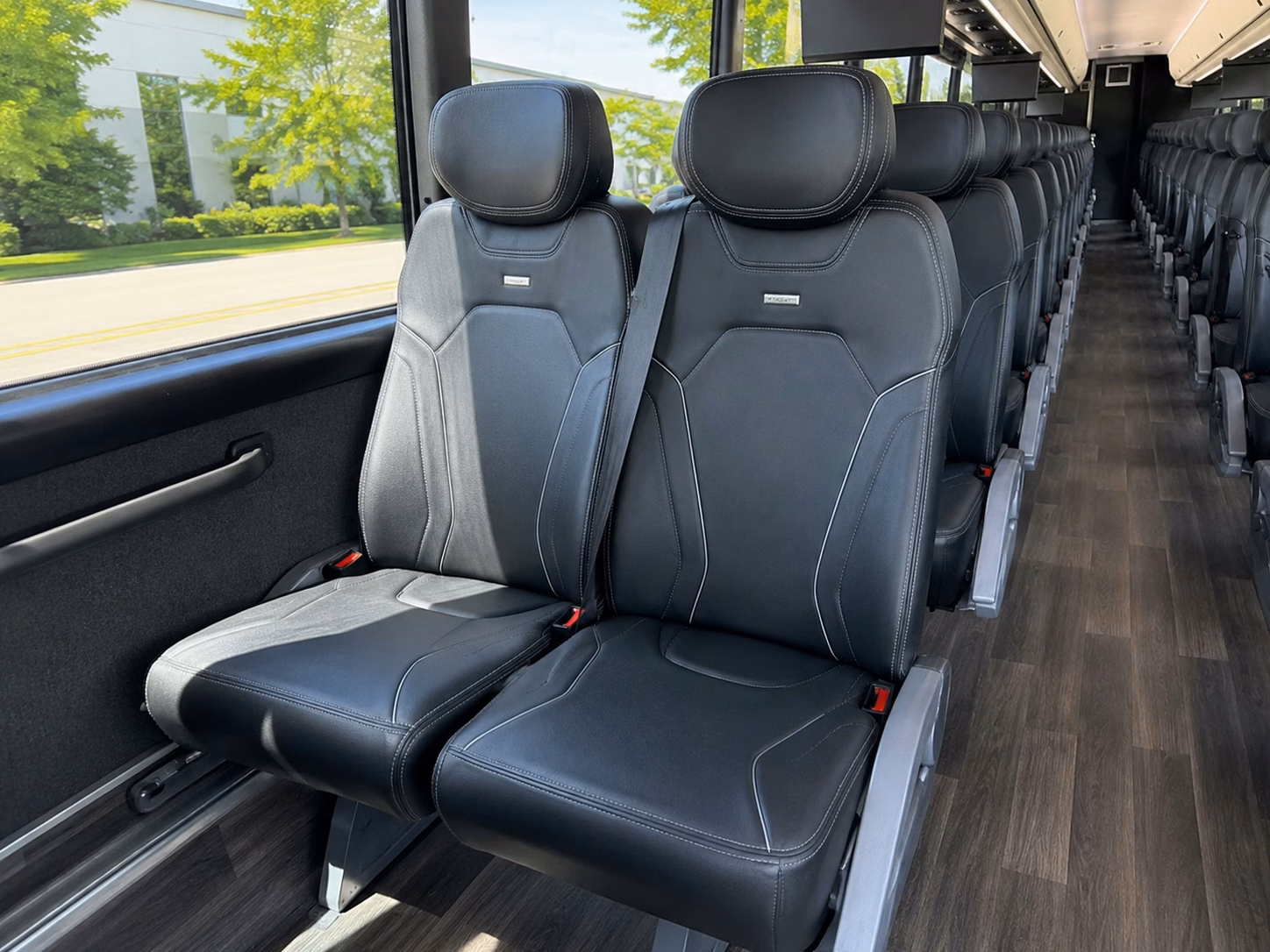 bridal party transportation to ceremony venues across the omaha metro