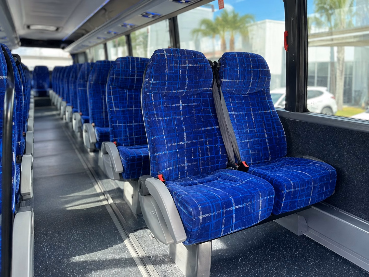charter buses for large concert groups in omaha corporate outings school groups and fan clubs
